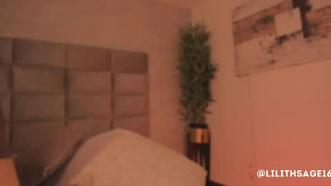 lilith_sage_ online show from April 21, 2026, 7:50 pm