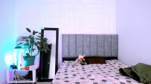 Lilith online show from September 18, 2025, 4:58 am