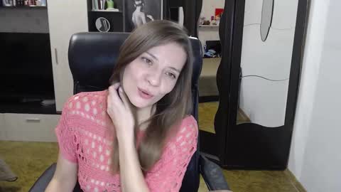 lilith small21 online show from November 29, 2025, 9:01 am