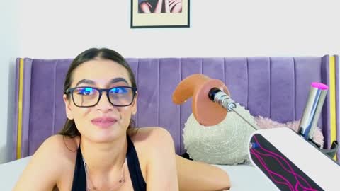 Lily online show from January 14, 2025, 4:50 pm