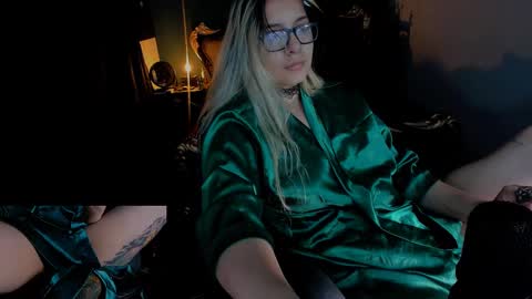 lilithmystic01 online show from January 11, 2025, 8:54 pm