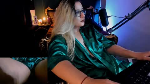 lilithmystic01 online show from January 19, 2025, 11:56 am