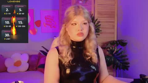 LilithNelson online show from May 20, 2026, 8:42 am