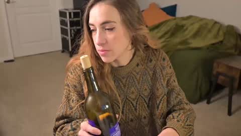 L online show from January 1, 2025, 5:33 am