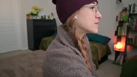 L online show from January 24, 2025, 4:17 pm