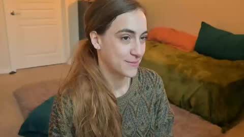 L online show from February 15, 2025, 4:56 pm