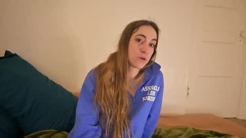 L online show from March 8, 2025, 8:22 am