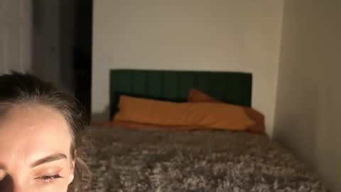 L online show from October 8, 2025, 1:36 am