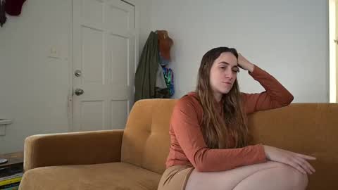 L online show from December 13, 2025, 8:04 pm