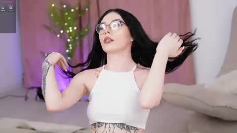 lilithpixie online show from July 20, 2026, 6:32 pm
