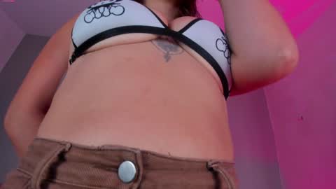 lilithsmith__ online show from February 3, 2025, 11:31 am