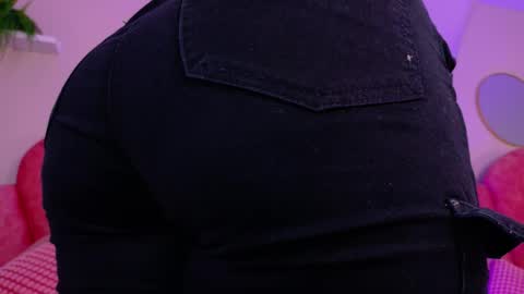 lilithsmith__ online show from November 17, 2025, 11:38 am