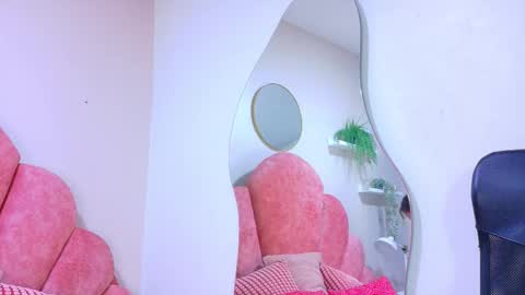 lilithsmith__ online show from February 16, 2026, 11:39 am