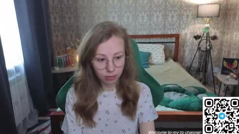 Snapshot of lill_mary chatting on April 28, 2026, 1:59 am Maria online show from April 28, 2026, 1:59 am