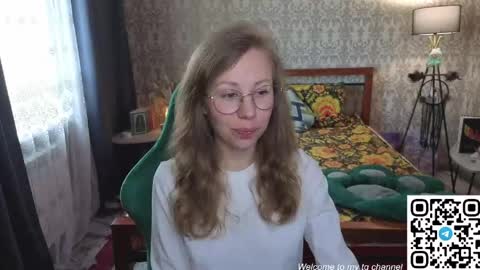 Snapshot of lill_mary chatting on May 4, 2026, 12:50 am Maria online show from May 4, 2026, 12:50 am