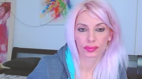 Lara online show from February 11, 2025, 11:12 pm