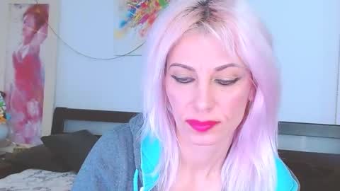 Lara online show from March 3, 2025, 11:24 pm