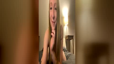 lillianlux online show from June 12, 2026, 5:28 am