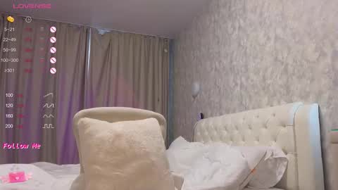 Lara Angel online show from October 11, 2025, 3:17 am