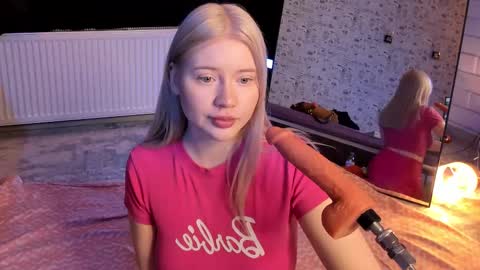 lillie_berry online show from January 13, 2026, 5:02 am