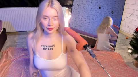lillie_berry online show from February 11, 2026, 5:01 am