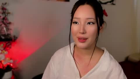 lillie_sun online show from June 24, 2026, 9:30 am