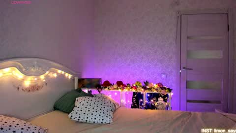Snapshot of lillimooore chatting on May 11, 2026, 12:16 am LilliMoore online show from May 11, 2026, 12:16 am