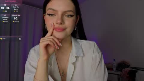 Lilia online show from May 7, 2026, 9:20 pm