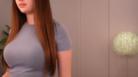 Lilly Colins online show from January 26, 2025, 5:55 pm