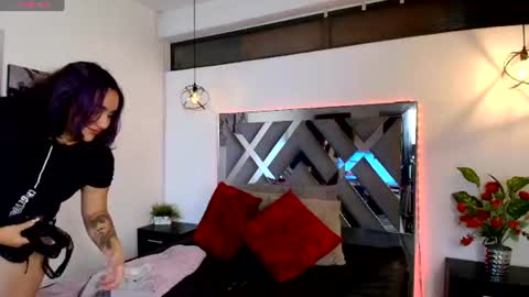 Snapshot of lilly_foxxy chatting on June 25, 2026, 11:15 am online show from June 25, 2026, 11:15 am
