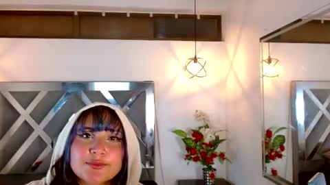 Snapshot of lilly_foxxy chatting on August 4, 2026, 10:40 am online show from August 4, 2026, 10:40 am