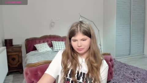 Lilly online show from November 25, 2025, 9:04 pm