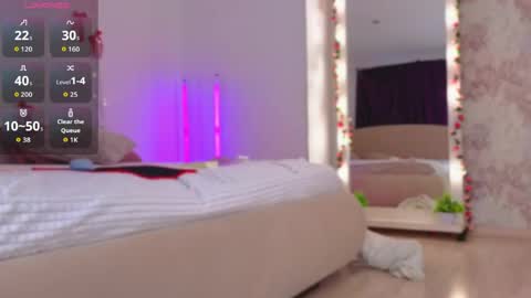 lilly_lux online show from April 18, 2026, 2:10 pm