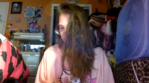 Snapshot of lillylushabae chatting on August 2, 2026, 8:51 pm hi guys im back on here 3 online show from August 2, 2026, 8:51 pm