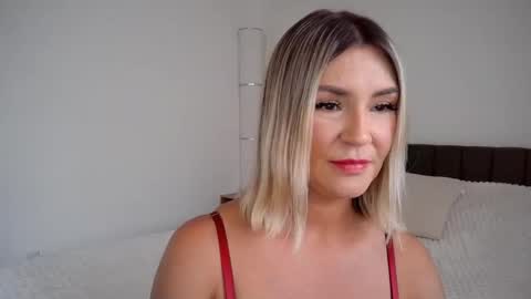 Lilly Lux online show from February 15, 2026, 8:49 pm