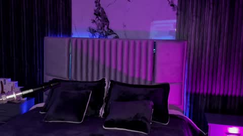 Lilly Ortiz online show from December 15, 2024, 4:51 am