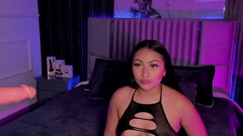 Lilly Ortiz online show from December 15, 2024, 7:57 am