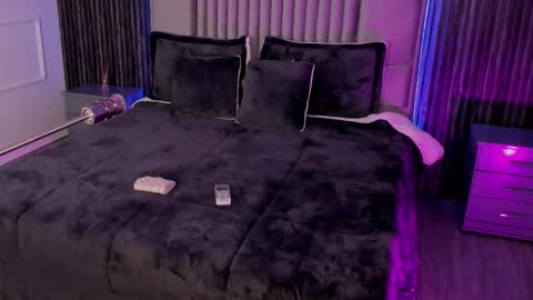 Lilly Ortiz online show from February 13, 2025, 10:43 pm