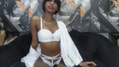 lilmissbaddiexxx online show from May 15, 2026, 7:32 pm