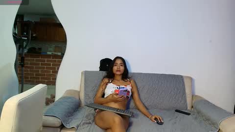 vanessa online show from October 7, 2025, 12:41 am