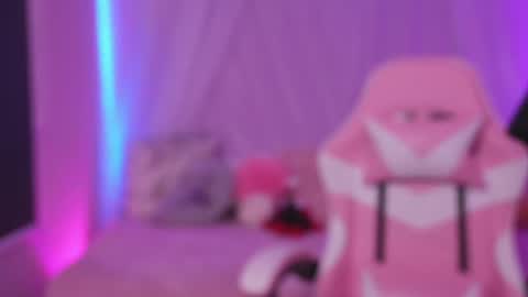 Snapshot of lilou_albrecht chatting on May 18, 2026, 1:39 pm Lilou online show from May 18, 2026, 1:39 pm