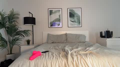 Snapshot of lilpinkbean chatting on February 26, 2026, 2:16 pm Ava online show from February 26, 2026, 2:16 pm