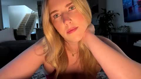 Ava online show from April 23, 2026, 1:35 pm