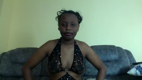 Snapshot of lilpretty16 chatting on July 10, 2026, 12:19 pm lilpretty16 online show from July 10, 2026, 12:19 pm