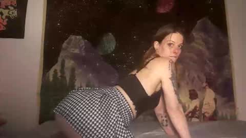 Luna online show from March 1, 2026, 12:01 am