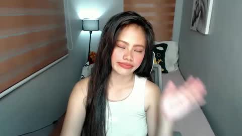 Snapshot of lilsweet_marie chatting on December 16, 2024, 5:06 am Lilsweet marie online show from December 16, 2024, 5:06 am