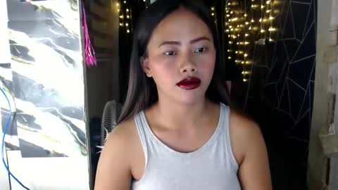 Snapshot of lilsweet_marie chatting on February 1, 2026, 10:25 am Lilsweet marie online show from February 1, 2026, 10:25 am