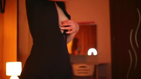 liltightbabe online show from April 18, 2026, 7:58 pm