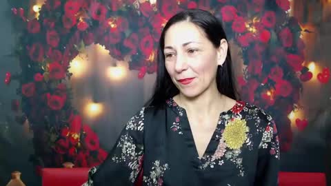 lilugrants online show from February 4, 2025, 7:22 pm