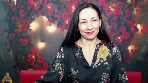 lilugrants online show from February 5, 2025, 2:19 am